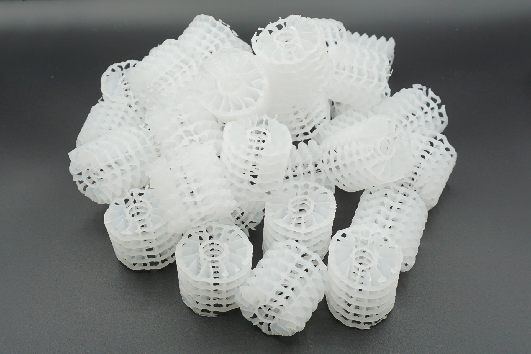 Hel-X Filtermaterial H2X36 200 Liter Filtermedium helx Koiteich weiß